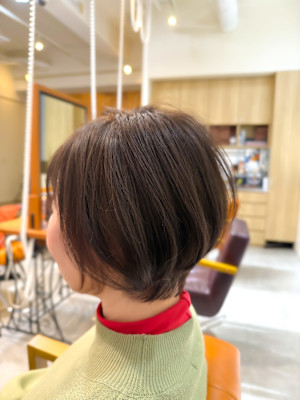 くびれショート×インナーカラー