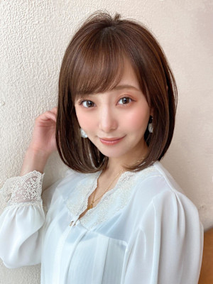 30代40代に人気の大人かわいい前髪ありのくびれショート