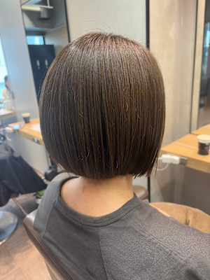 ボブ×オリーブカラー