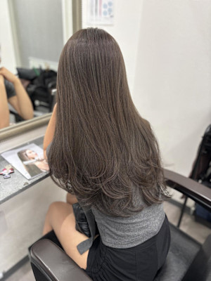 秋におすすめなグレージュカラー