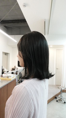 透明感オリーブグレー