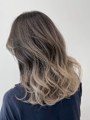 髪質改善/イルミナカラー／アディクシーカラー/ホワイトグレー