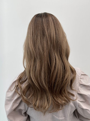 ブラウンカラー