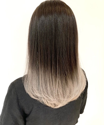 ホワイト系カラー