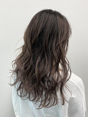 巻き髪セミロング