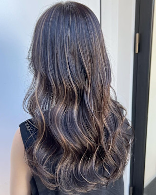 カット/カラー/トリートメント/縮毛矯正/ハイライト