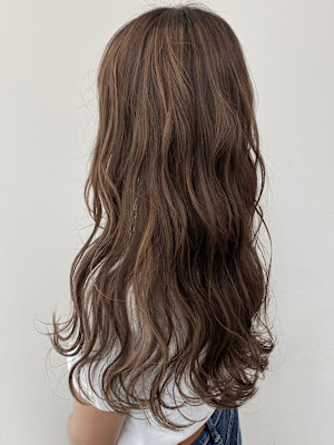 ベージュカラー