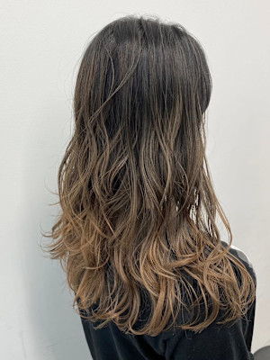 グラデーションカラー　ミルクティー