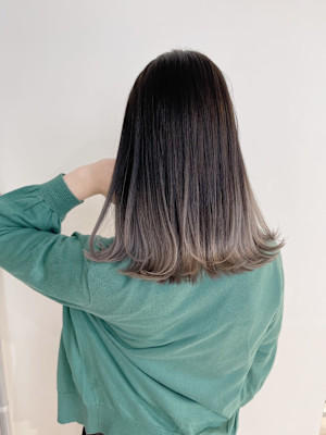 グラデーショングレージュ