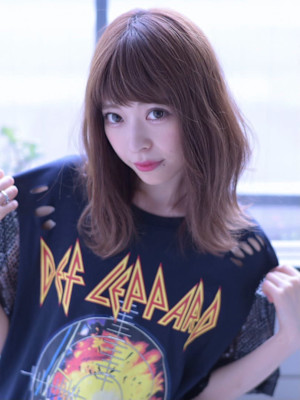 外ハネくびれスタイル／韓国風