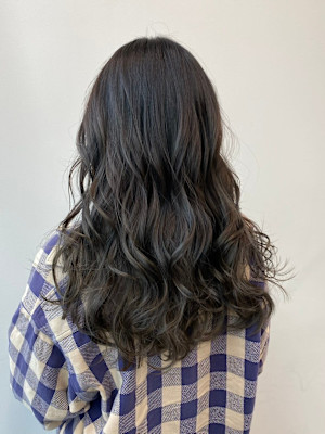 カーキグレージュ