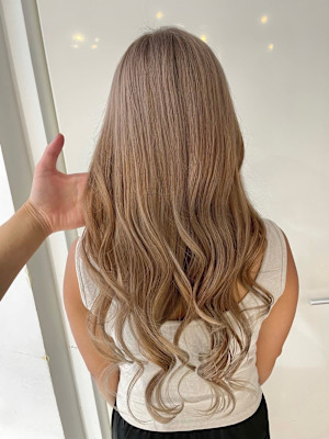 ミルクティーベージュ