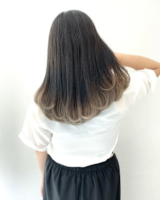 グラデーショングレージュ