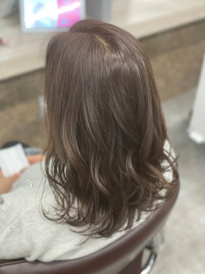 クリーミーブラウン