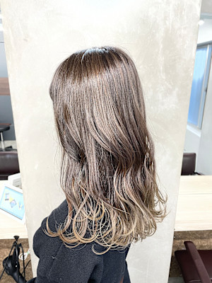 クリアベージュ