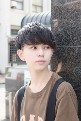 さらっとヘアに動きを出して