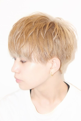 メンズブロンドヘア