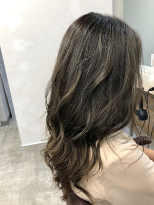 バレイヤージュカラー