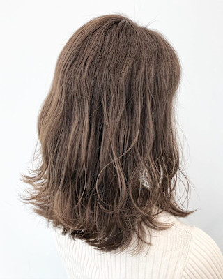 ベージュカラー