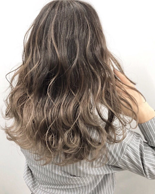 バレイヤージュカラー