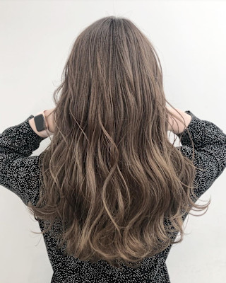 ミルクティーベージュ