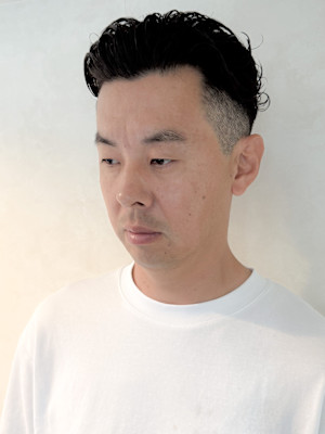 【メンズ オールバックスタイル×毛流れパーマ】