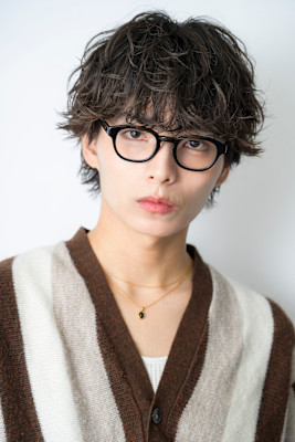 知的さと抜け感が漂うゆるふわ大人マッシュ[池袋/メンズ]