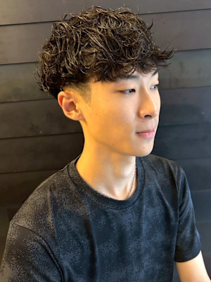 ニュアンスパーマ 束感 マッシュ ツーブロック 20代