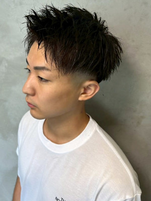 束感ショート 黒髪 刈り上げ スキンフェード 20代 30代