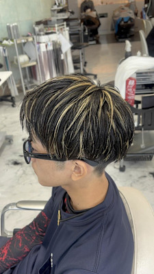 メンズショート／フルハイライト／メッシュ／ツーブロック