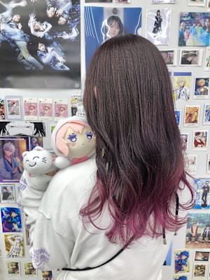 歌い手 nqrse グラデーションカラー 毛先カラー ピンク