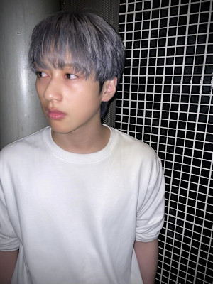 グレーシルバーに軽めのマッシュ★