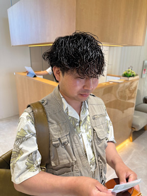 今流行りのメンズパーマ