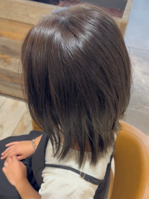 オリーブグレージュ×外ハネボブ