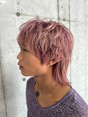 ウルフカット×ピンクベージュ