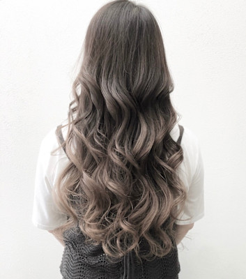 バレイヤージュ×グレージュカラー