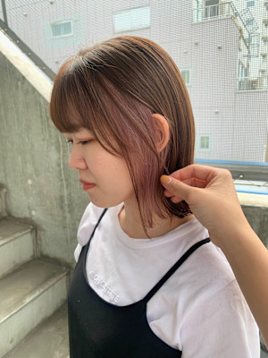 ピンクベージュイヤリングカラー