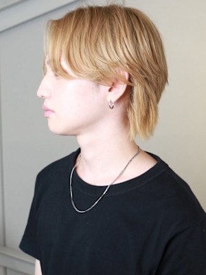 ブリーチ 抜きっぱなしブロンド センターパート 韓国ヘア