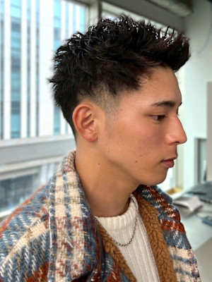 アップバング スパイキーショート ツーブロック 眉毛カット