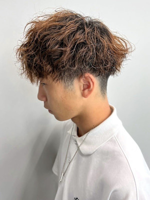 ツイストスパイラルパーマ フェードカット メンズショート