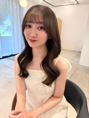 柔らかいベージュカラー