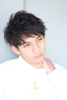 アップバンクショート刈り上げネープレスマートイメチェン