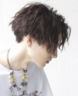 前下がりセンターパート