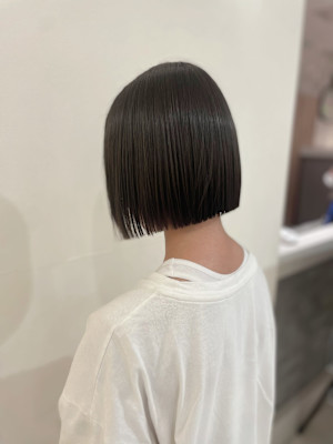 Shiya 平井×切りっぱなしボブ