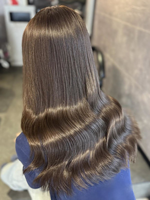 《鈴木茉奈》オリーブブラウン/トーンアップ/外巻き