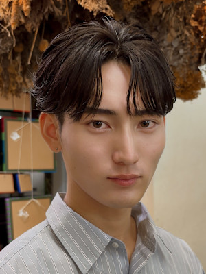  韓国ヘア/カルマパーマ/メンズフェザーパーマ