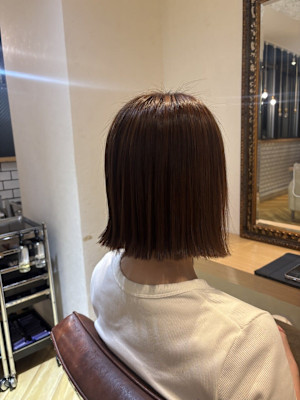 ぱっつんボブ／縮毛矯正>^_^<