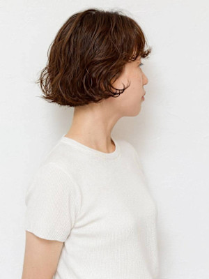 顔周りカット ナチュラルパーマ 前髪カット ショート 20代