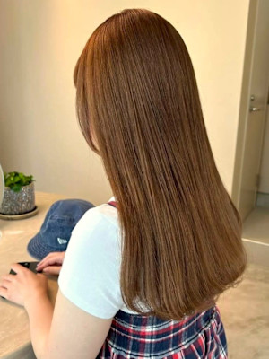 ベージュカラー 髪質改善 縮毛矯正 艶髪 顔周りカット 