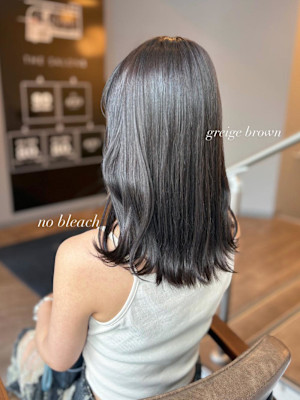 グレージュカラー